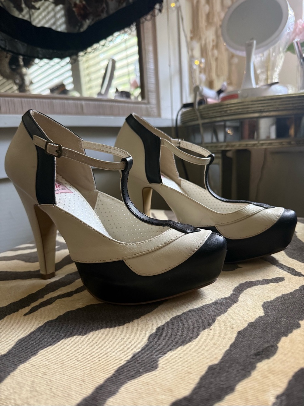 Pin Up Couture Retro Black & Ivory T-Strap Mary Jane Heels
